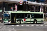 京都市バス いすゞエルガ KL-LV280L1改 195号車 205系統 京都駅前にて