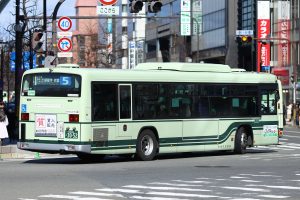 京都市バス いすゞエルガ QKG-LV234N3 3052号車 5系統 京都駅前にて