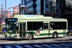京都市バス 日野 LNG-HU8JMGP 2821号車 5系統 京都駅前にて
