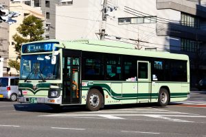 京都市バス いすゞQDG-LV290N1 3184号車 17系統 河原町五条にて