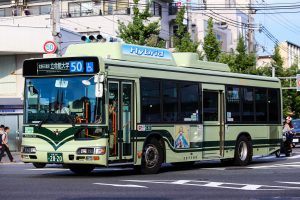 京都市バス 日野 LNG-HU8JMGP 2820号車 50系統 北野白梅町にて