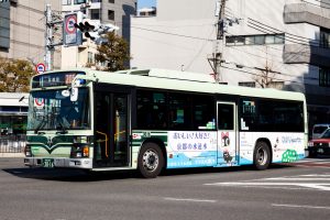 京都市バス いすゞQKG-LV234N3 3016号車 205系統 河原町五条にて