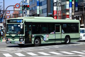 京都市バス いすゞ2代目エルガ QDG-LV290N1 3179号車 5系統 京都駅前にて