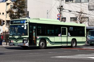 京都市バス いすゞ2代目エルガ QDG-LV290N1 3392号車 5系統 河原町五条にて