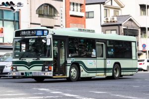 京都市バス いすゞエルガType-B KL-LV834L1 684号車 臨系統 四条堀川にて