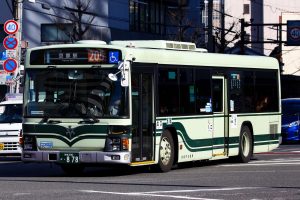 京都市バス いすゞエルガ KL-LV280N1改 878号車 205系統 河原町五条にて