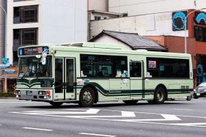京都市バス 西工96MC PDG-RA273MAN 2004号車 207系統 四条堀川にて