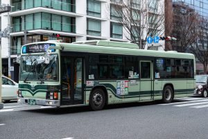 京都市バス いすゞQKG-LV234N3 2868号車 93系統 御池笹屋町にて