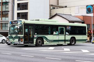 京都市バス いすゞQKG-LV234N3 3044号車 58系統 四条堀川にて