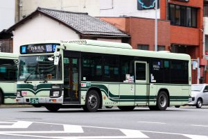 京都市バス いすゞ2代目エルガ QDG-LV290N1 3193号車 臨系統 四条堀川にて