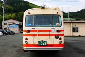 伊予鉄南予バス 日野K-RL321 1065号車 リア