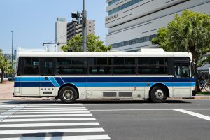 宮崎交通 キュービック(P-LV214M) 872号車 非公式側側面