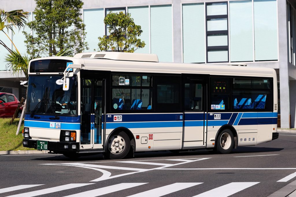 宮崎交通 いすゞエルガミオ (PA-LR234J1改) 210号車