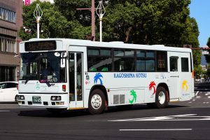 鹿児島交通 西工96MC(KC-HU3KLCA･鹿児島200 か 1665･元神戸市交通局)の公式側型式写真。2020年8月撮影。