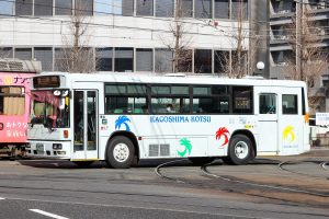 鹿児島交通 西工96MC(KC-HU3KLCA･鹿児島200 か 1665･元神戸市交通局)の公式側側面写真。2022年1月撮影。