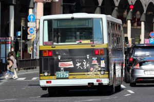 鹿児島交通 西工96MC(KC-HT2MMCA･鹿児島200 か 1579･元阪急バス)のリア。2025年1月撮影。