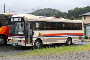 船木鉄道バス 日野レインボーRR(P-RR172BA) 山口22 う 2496 船木鉄道船木営業所にて ※スクールバス仕様（2021年7月）