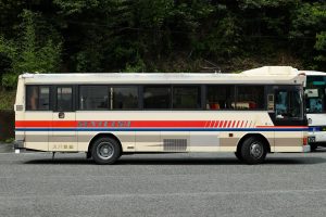 船木鉄道バス 日野レインボーRR(P-RR172BA) 山口22 う 2496 非公式側側面 （2021年7月）