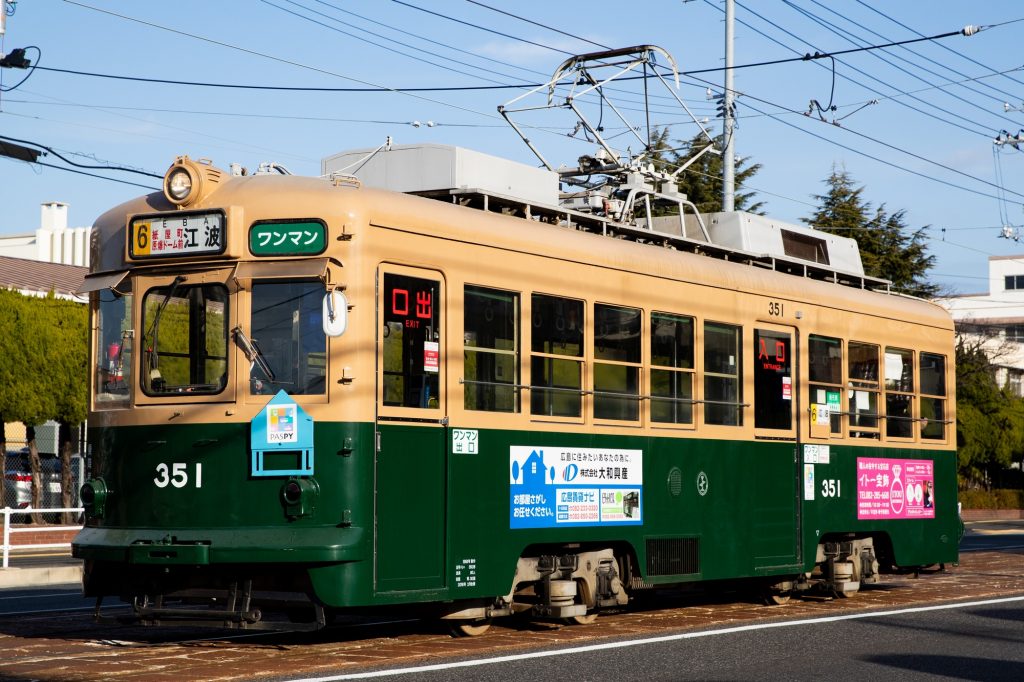 広島電鉄350形 351号車 江波付近にて 2021年1月撮影。