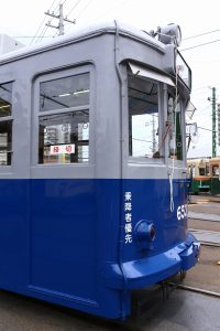 広島電鉄650形 653号車 前面を横がちに 千田車庫にて※許可を得て撮影 2015年7月撮影。