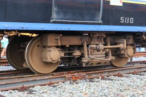 一畑電鉄5000系 5010編成 5110号車 FS510台車 妻面側 ナナメから(2025年1月撮影)