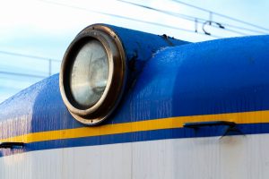一畑電鉄5000系 5010編成 5010号車 雲州平田駅にて。(2025年1月撮影) 前照灯