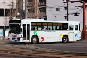 鹿児島交通 西工96MC(KC-MP317M･鹿児島200 か 1577･元阪急バス)の公式側側面写真。2025年1月撮影。