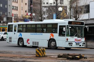 鹿児島交通 西工96MC(KC-MP317M･鹿児島200 か 1577･元阪急バス)の非公式側側面写真。2025年1月撮影。