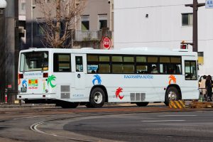 鹿児島交通 西工96MC(KC-MP317M･鹿児島200 か 1577･元阪急バス)の非公式側側面写真。2025年1月撮影。