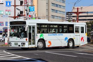 鹿児島交通 西工96MC(KC-MP317K･鹿児島200 か 1917･元阪急バス)の公式側側面写真。2025年1月撮影。