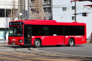 鹿児島市交通局 いすゞエルガ (2KG-LV290N3･鹿児島230 あ 1203)。2025年1月撮影。