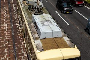 広島電鉄800形 807号の屋根上 2025年4月撮影。