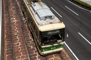 広島電鉄800形 813号 の屋根 2025年4月撮影。