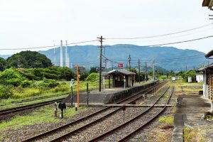 JR美祢線・重安駅のホーム全景（山口県美祢市）