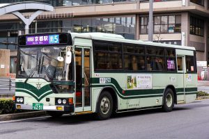 京都市交通局 エアロスターM (KC-MP617K 京都22 か 6291) 2013年4月撮影。