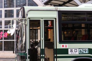 京都市交通局 エアロスターM (KC-MP617K 京都22 か 6291) 2013年4月撮影。