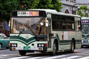京都市交通局 エアロスターM (KC-MP617K 京都22 か 6294) 2013年7月撮影。