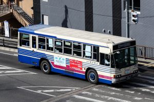 山梨交通 いすゞキュービック リフト(U-LV224K) C654号車の屋根 （2021年2月撮影）