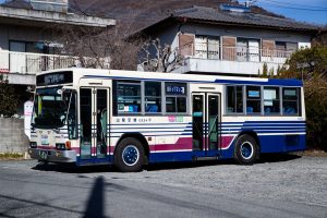 山梨交通 いすゞキュービック リフト(U-LV224K) C654号車（2021年2月撮影）