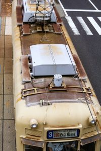 広島電鉄1900形 1901号の屋根 2015年7月撮影。