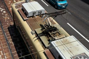 広島電鉄1900形 1901号の屋根 2025年4月撮影。