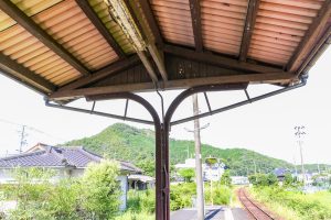JR西日本･姫新線 林野駅のホーム上屋
