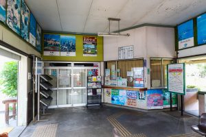 JR西日本･姫新線 林野駅の駅舎内装