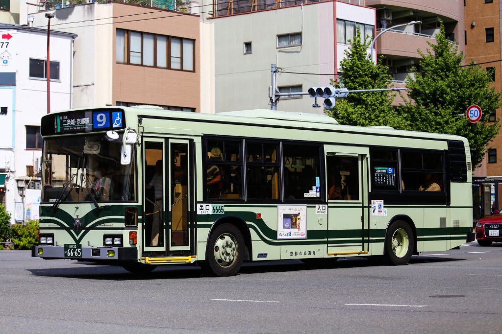 京都市交通局 ブルーリボン ノンステップ(KC-HU2PMCE 京都22 か 6665) 9系統 2016年9月撮影