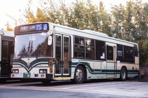 京都市交通局 ブルーリボン ノンステップ(KC-HU2PMCE 京都200 か 81) 75系統 2018年1月撮影