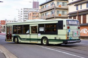京都市交通局 ブルーリボン ノンステップ(KC-HU2PMCE 京都200 か 81) 回送車 2018年2月撮影