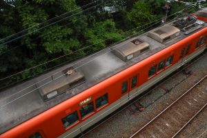 阪神電鉄8000系 8213F 屋根（2025年5月撮影）