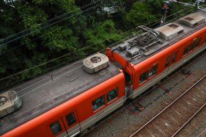 阪神電鉄8000系 8213F 屋根（2025年5月撮影）