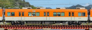 阪神8000系 8229F 8130号車の側面 (タイプⅢ) 2020年10月撮影