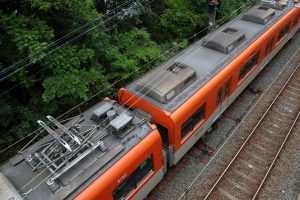 阪神電鉄8000系 8249F 屋根（2025年5月撮影）